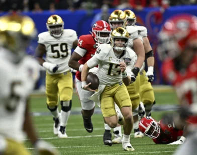 Notre Dame prepares to face Ohio State's tough defense in the national championship game.