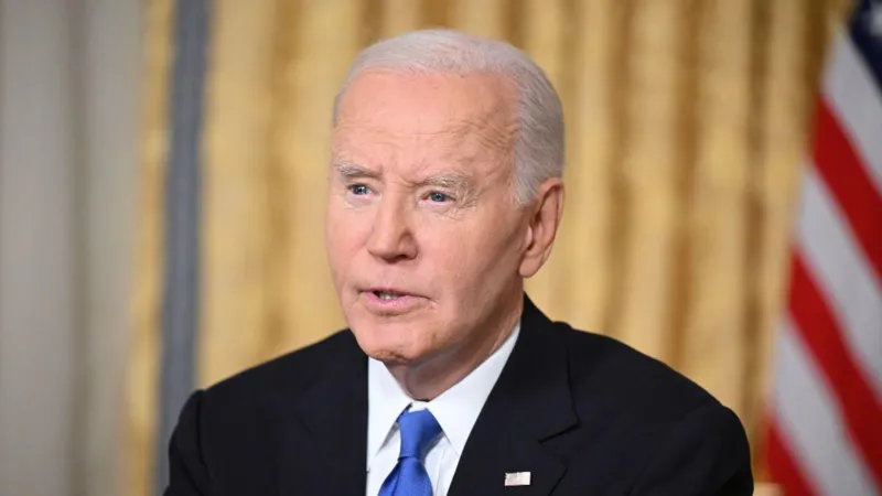 Donald Trump announces the revocation of Joe Biden's security clearance in a press statement